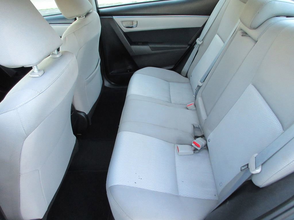 Used 2016 Toyota Corolla LE image 13