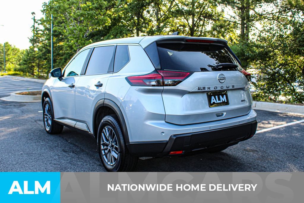 Used 2024 Nissan Rogue S AWD/4WD image 4