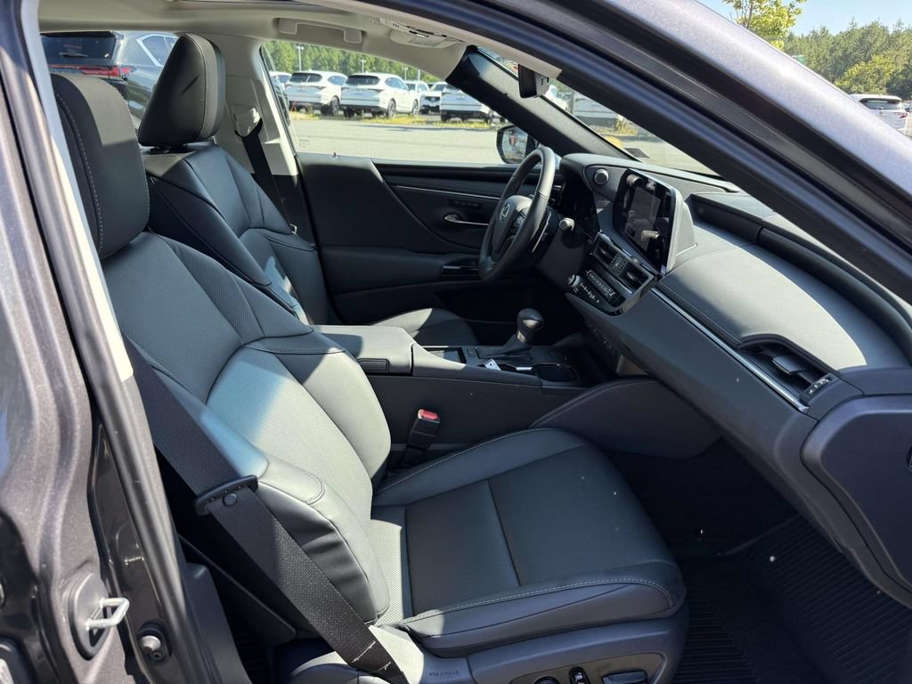 Used 2025 Lexus ES 350 w/ Premium Package FWD image 14