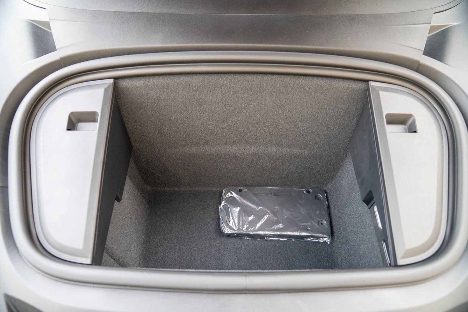 Used 2025 Porsche Taycan 4S image 26