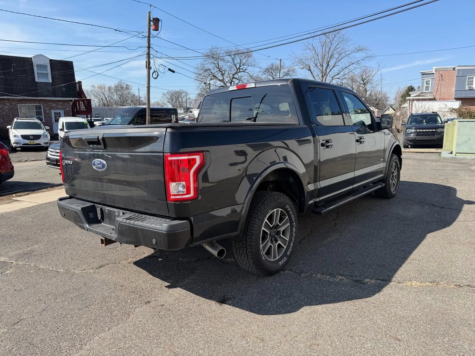 Used 2015 Ford F150 XLT w/ Equipment Group 302A Luxury AWD/4WD image 17