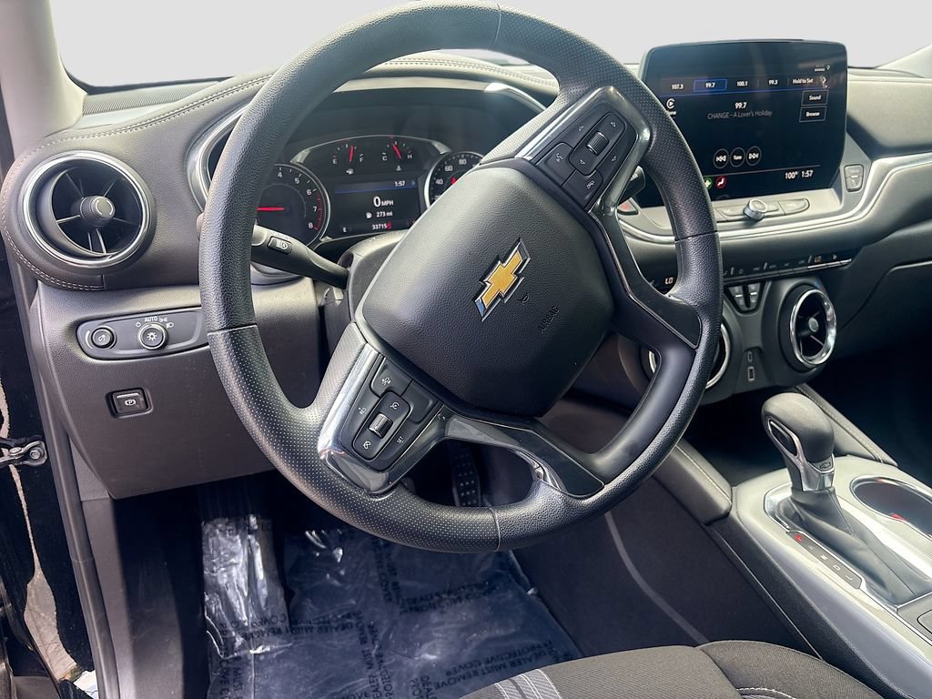 Used 2025 Chevrolet Blazer LT FWD image 11