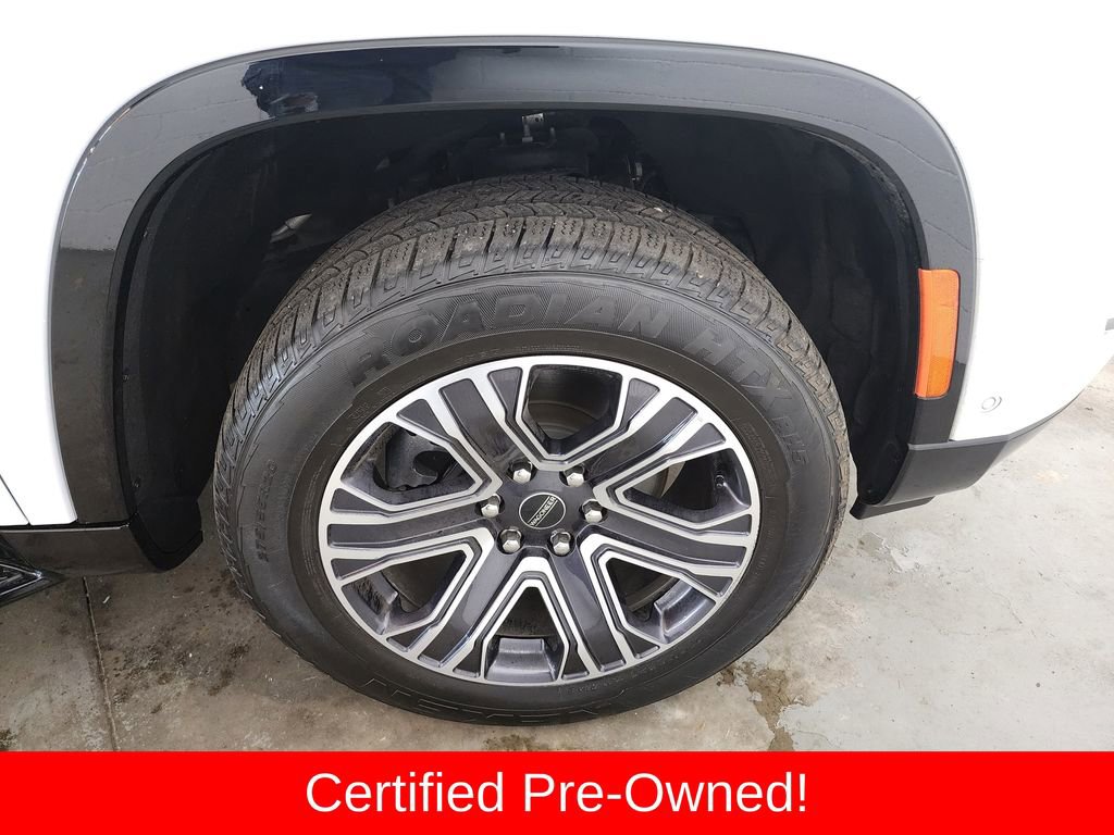 Certified 2025 Jeep Wagoneer Series II w/ 8-Passenger Seating Package AWD/4WD image 40