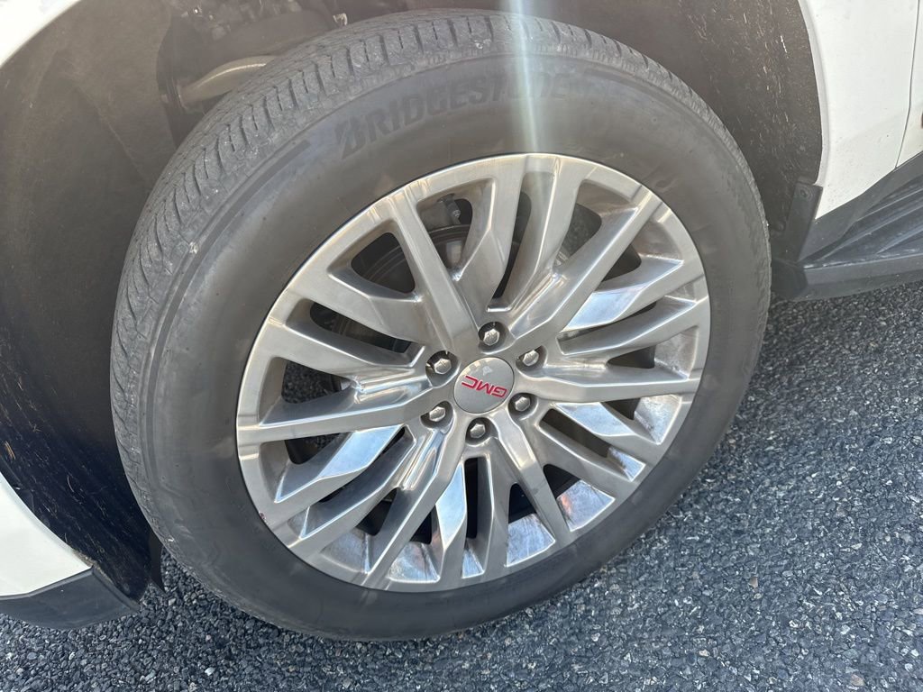 Used 2023 GMC Yukon SLT w/ SLT Premium Package image 24