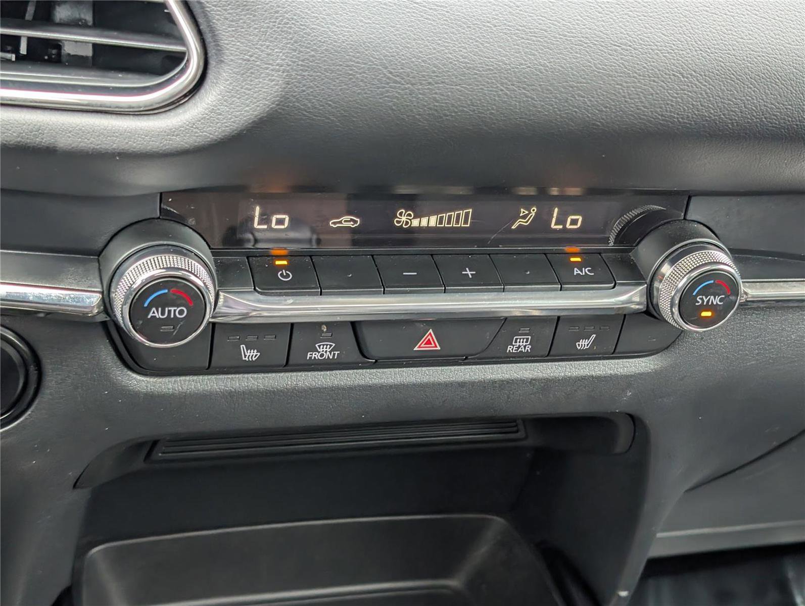 Used 2023 MAZDA CX-30 AWD 2.5 S w/ Premium Package image 28