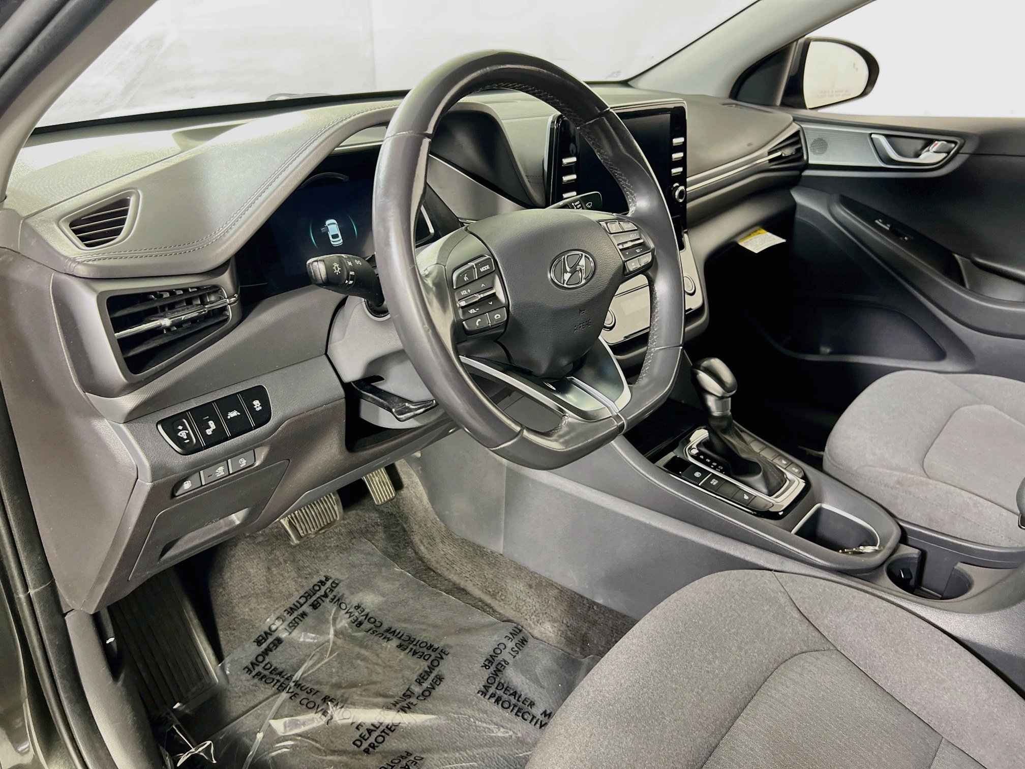 Used 2021 Hyundai Ioniq SEL FWD image 9