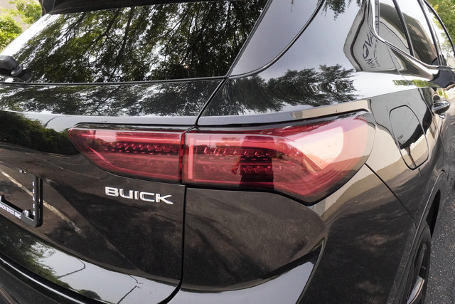 Used 2025 Buick Envision Sport Touring AWD/4WD image 30