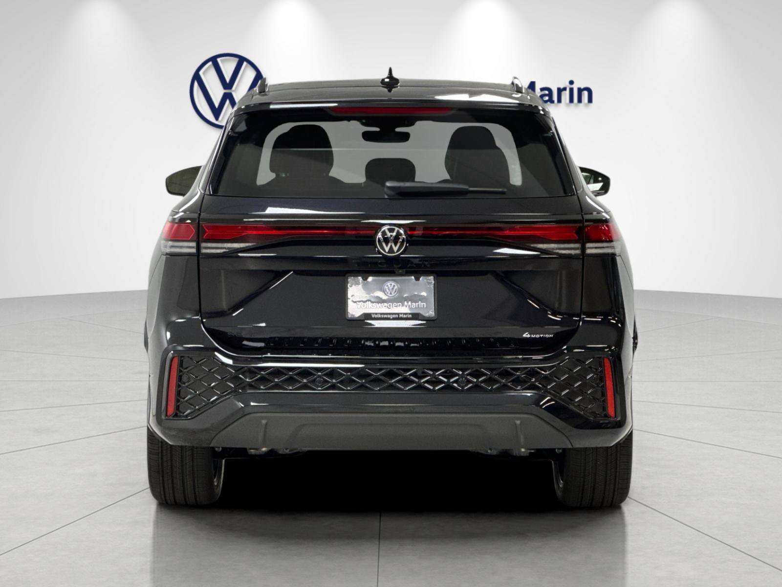 New 2026 Volkswagen Tiguan SE R-Line AWD/4WD image 4