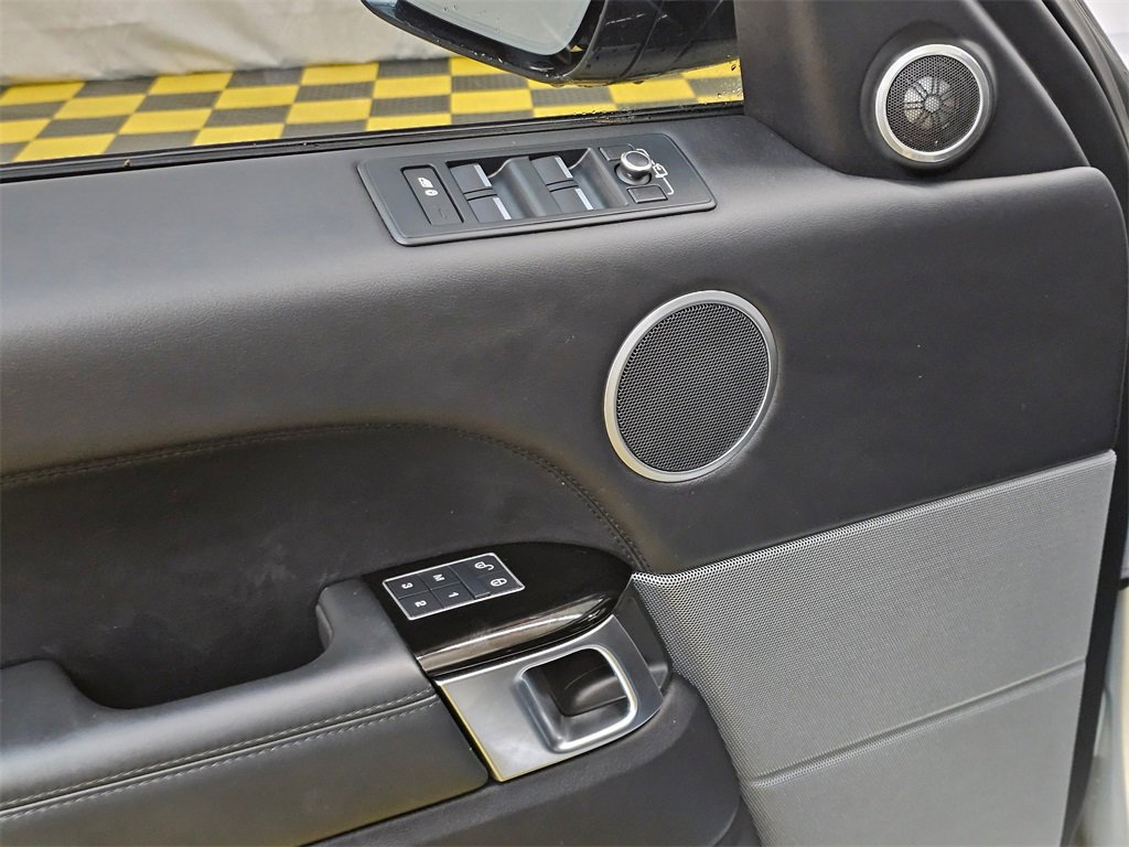 Used 2016 Land Rover Range Rover Sport HSE image 24