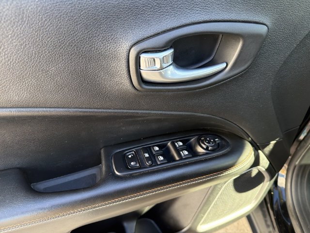 Used 2019 Jeep Compass Latitude w/ Popular Equipment Group AWD/4WD image 22