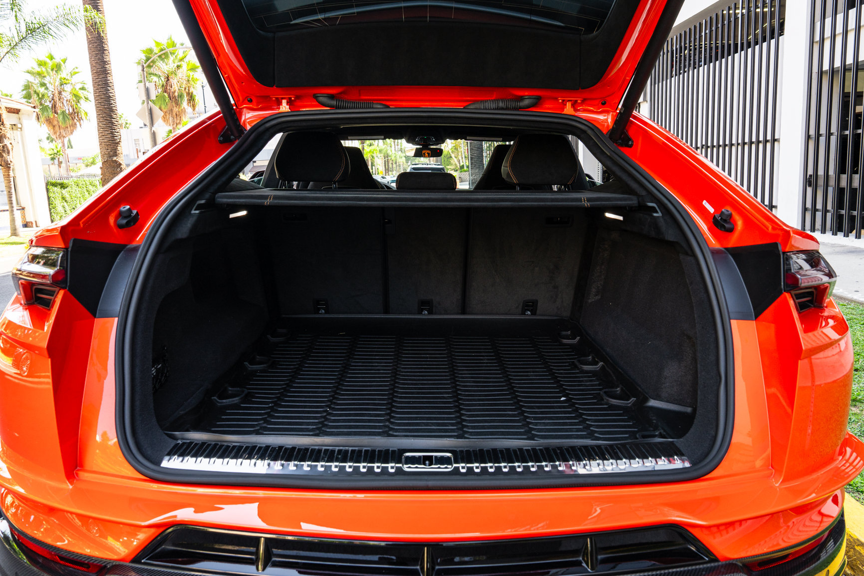 Used 2024 Lamborghini Urus Performante AWD/4WD image 49