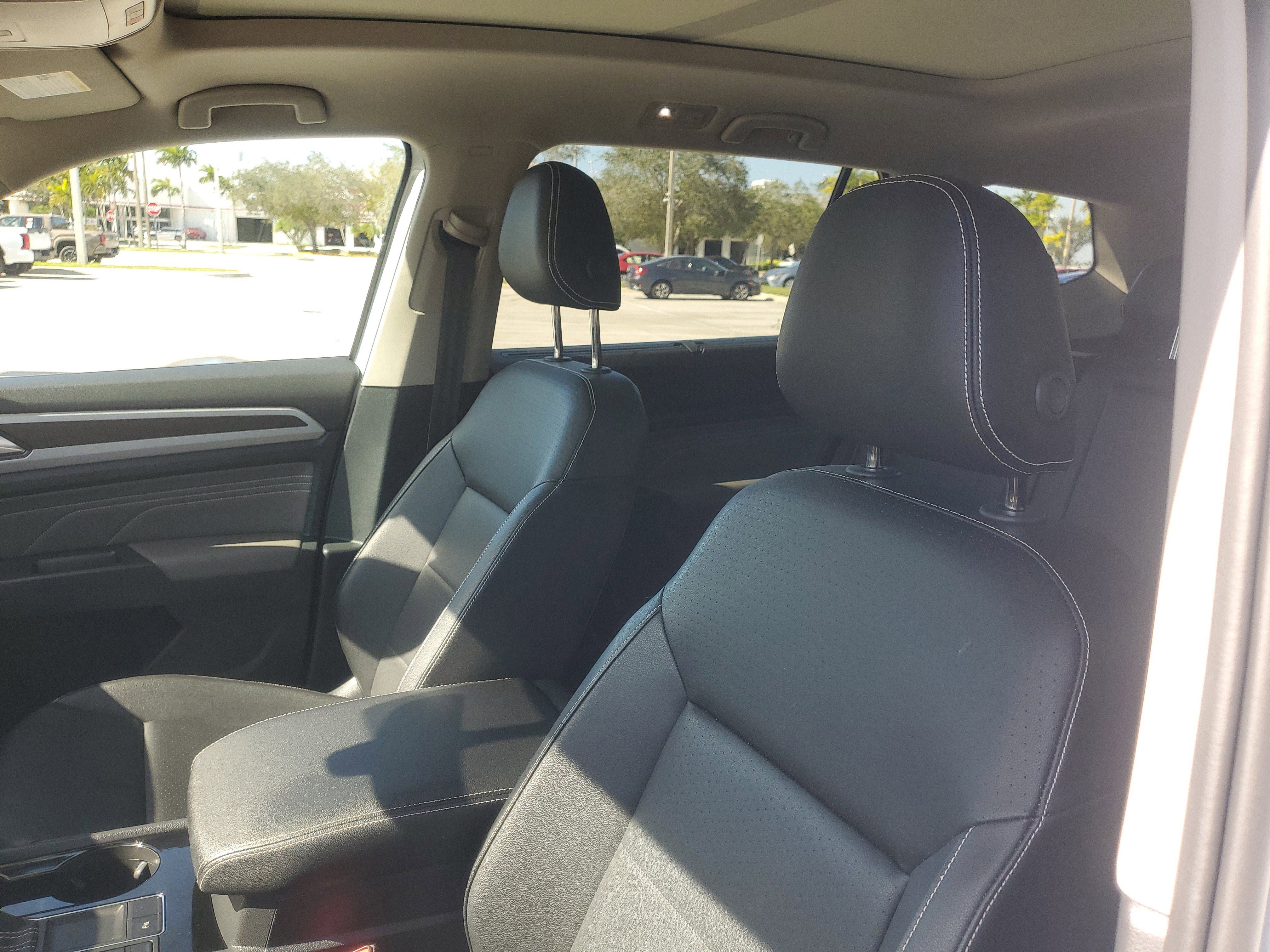 Used 2023 Volkswagen Atlas SE w/ Panoramic Sunroof Package image 18