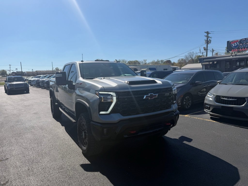 Used 2026 Chevrolet Silverado 2500 ZR2 AWD/4WD image 1