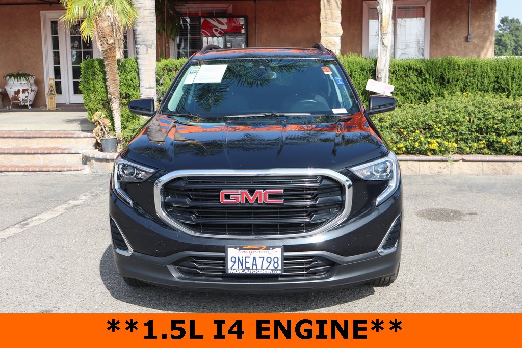 Used 2020 GMC Terrain SLE w/ Driver Convenience Package image 3