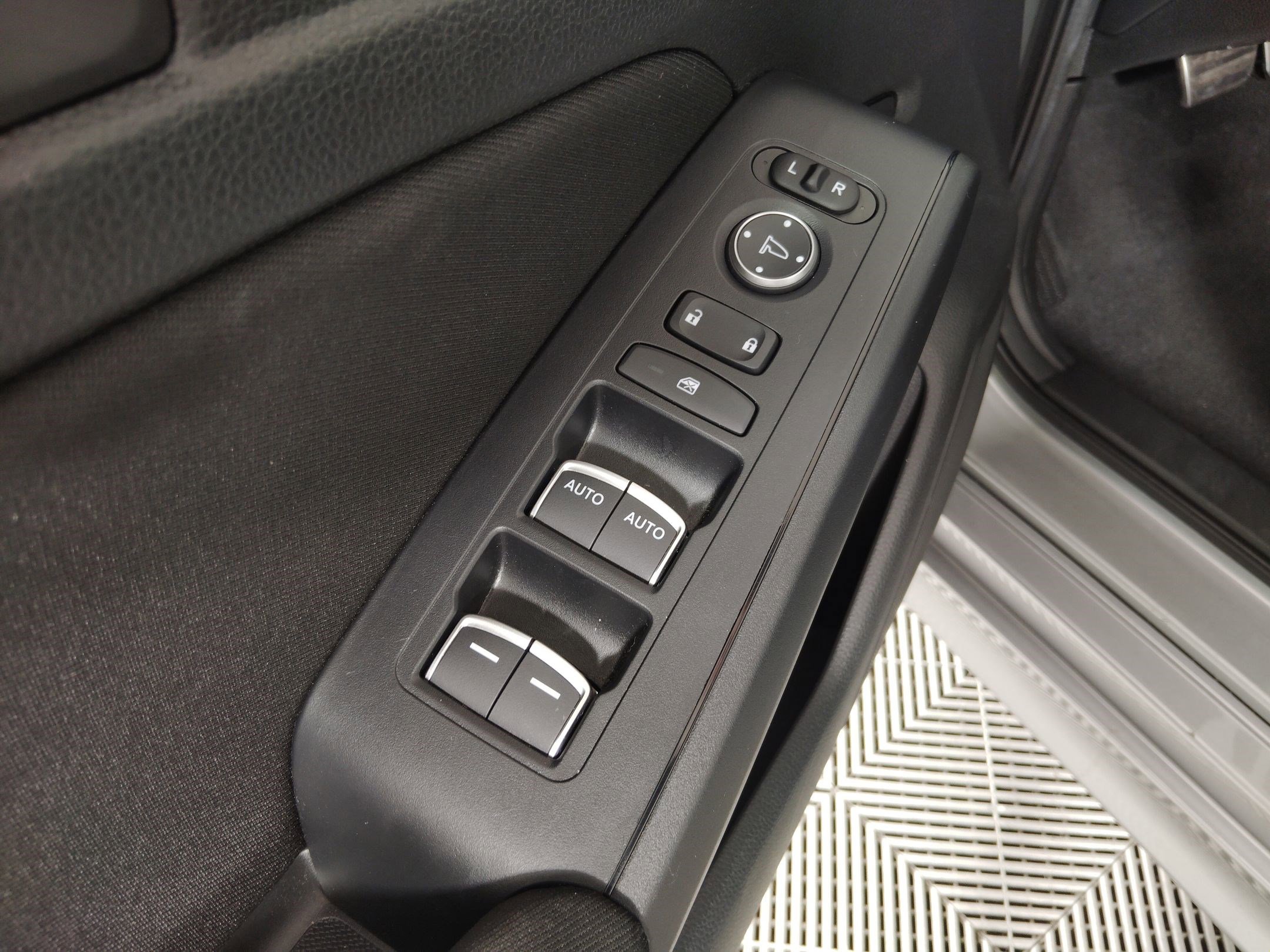 Certified 2025 Honda Civic Sport image 23