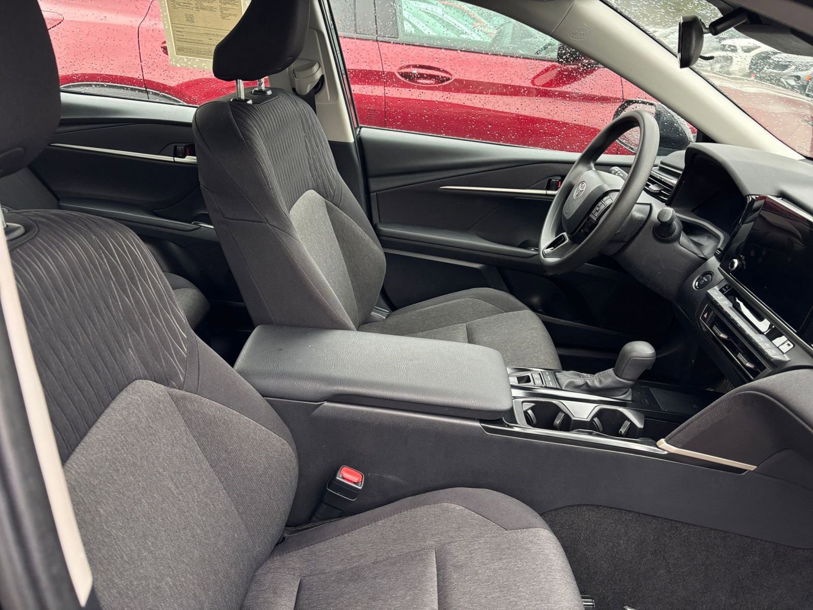 Used 2025 Toyota Camry LE image 27