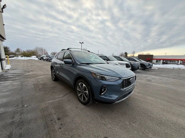 Used 2023 Ford Escape Platinum image 8