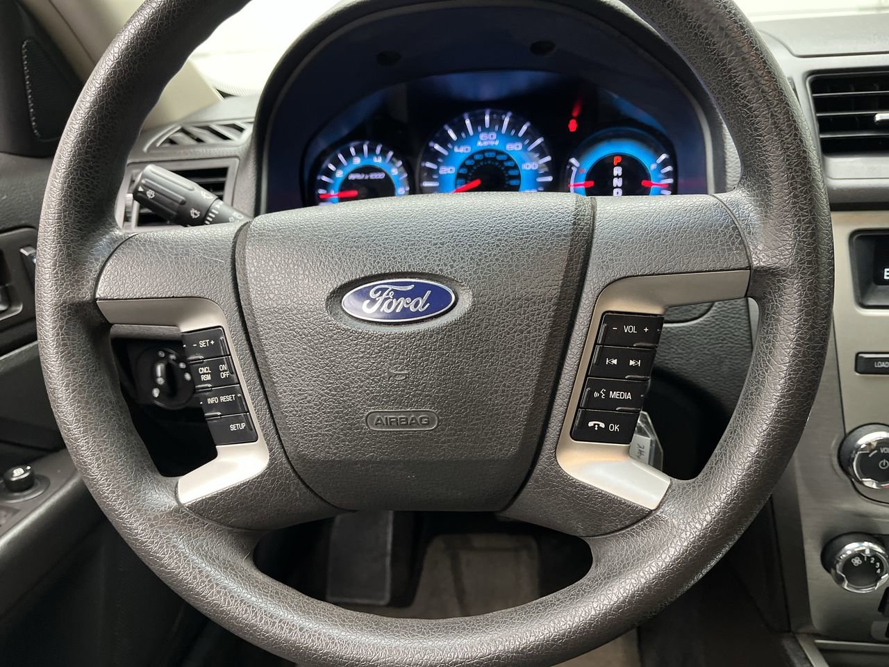 Used 2012 Ford Fusion SE FWD image 13