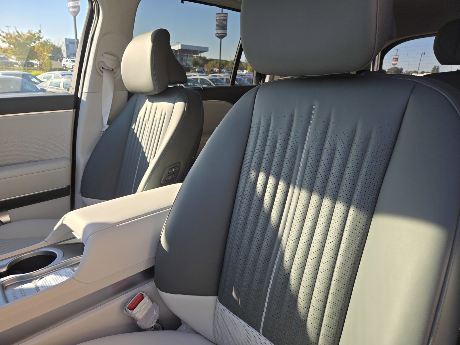 New 2026 Hyundai Ioniq 9 Limited image 14