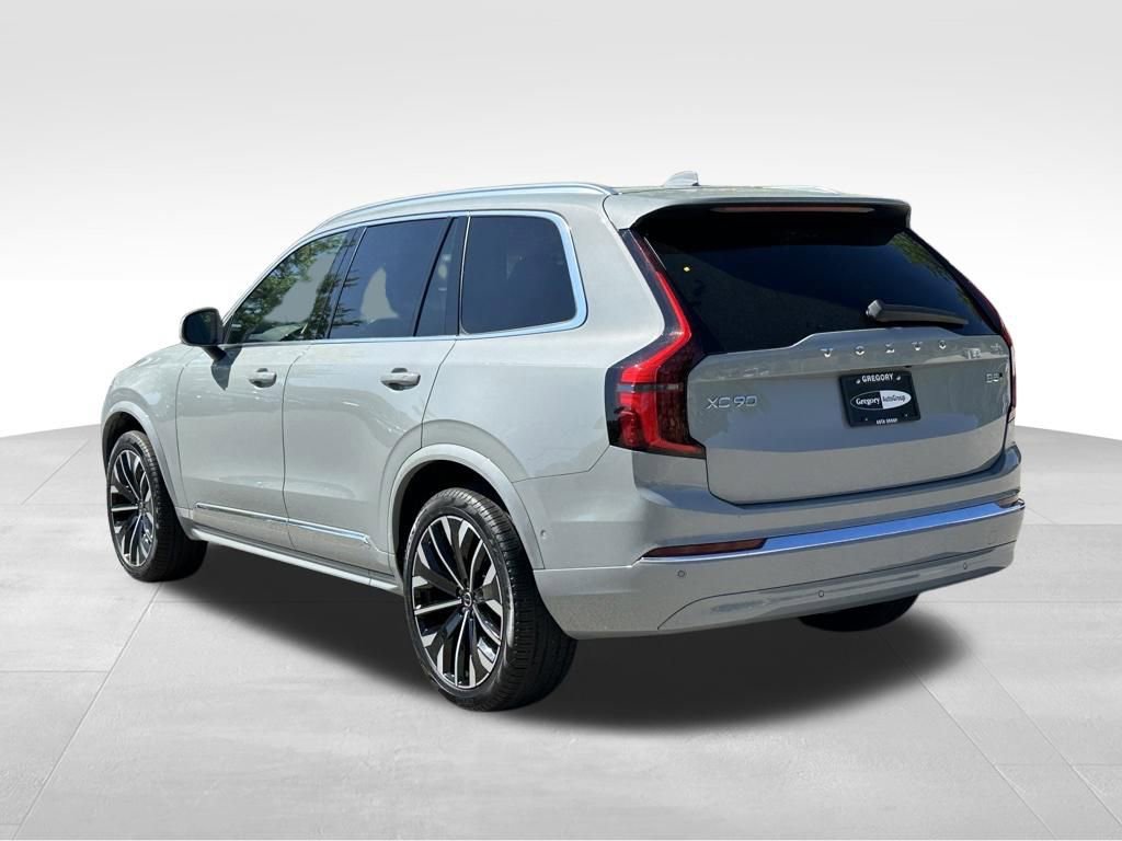 Used 2025 Volvo XC90 B5 Plus AWD/4WD image 8