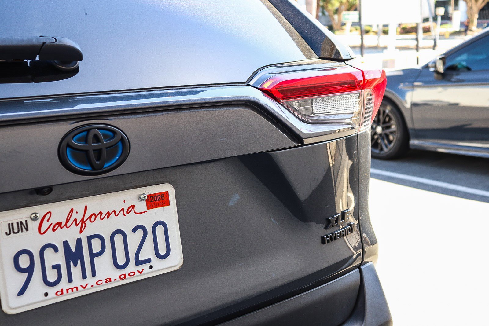 Used 2023 Toyota RAV4 XLE Premium image 13