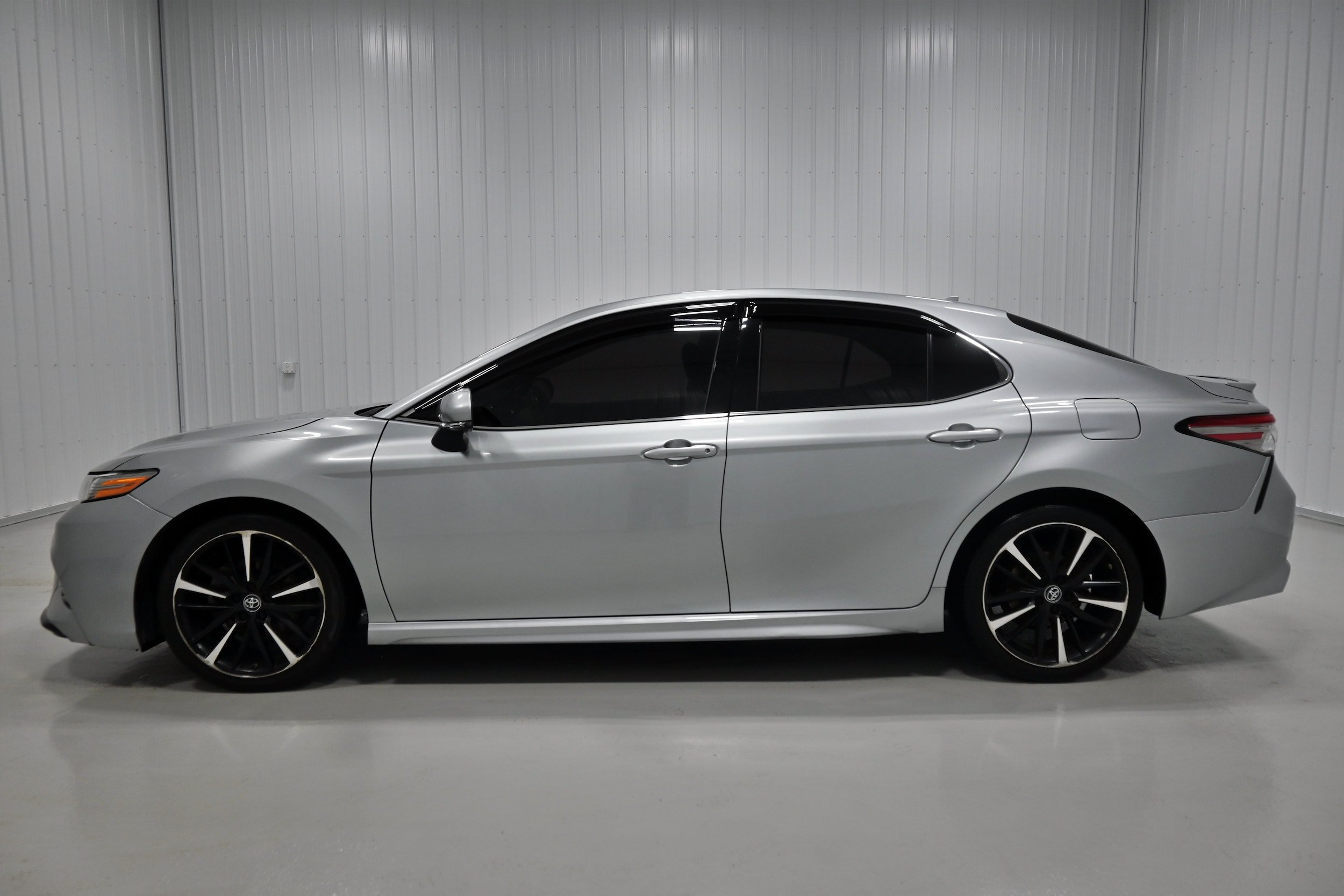 Used 2019 Toyota Camry XSE FWD image 24