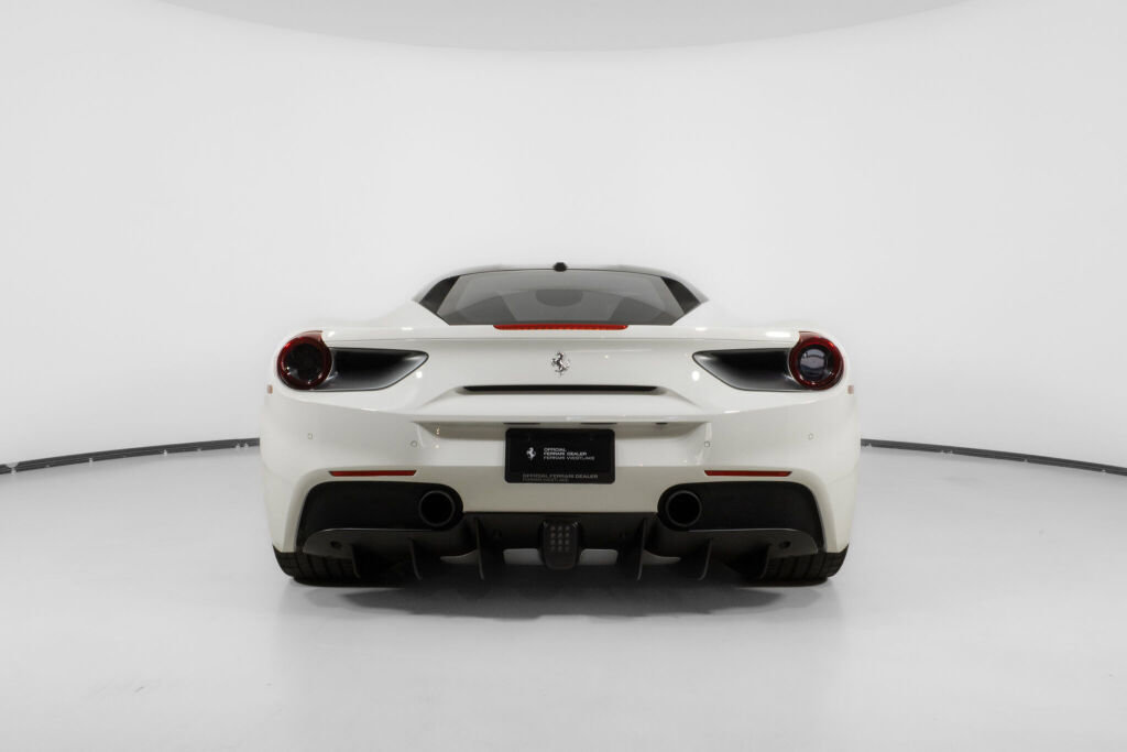 Used 2018 Ferrari 488 GTB image 6