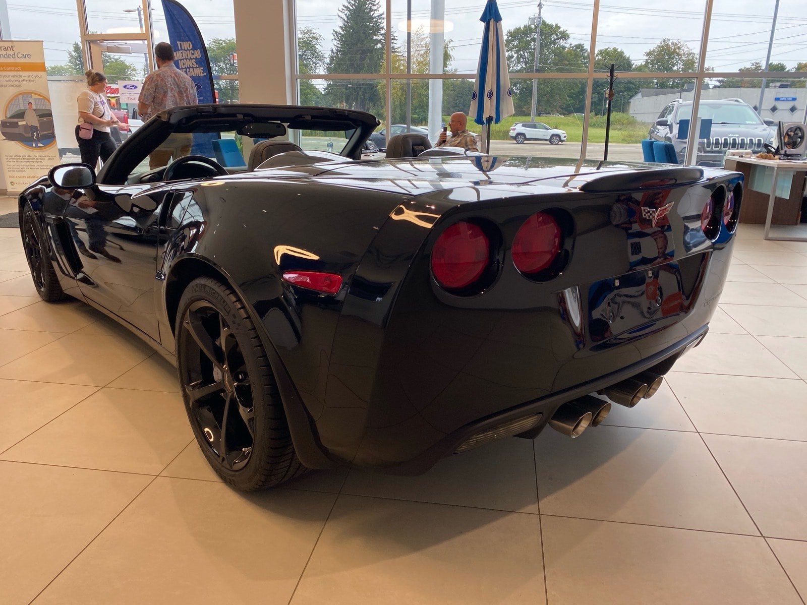 Used 2013 Chevrolet Corvette Grand Sport w/ 3LT Preferred Equipment Group RWD image 4