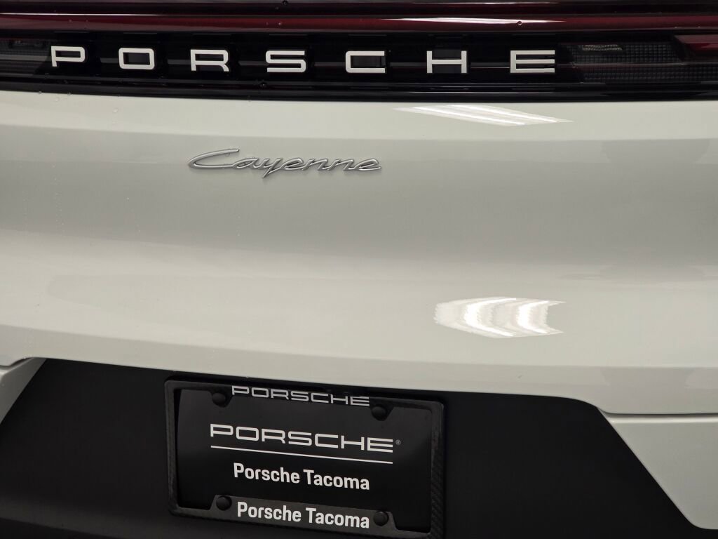 New 2026 Porsche Cayenne image 23