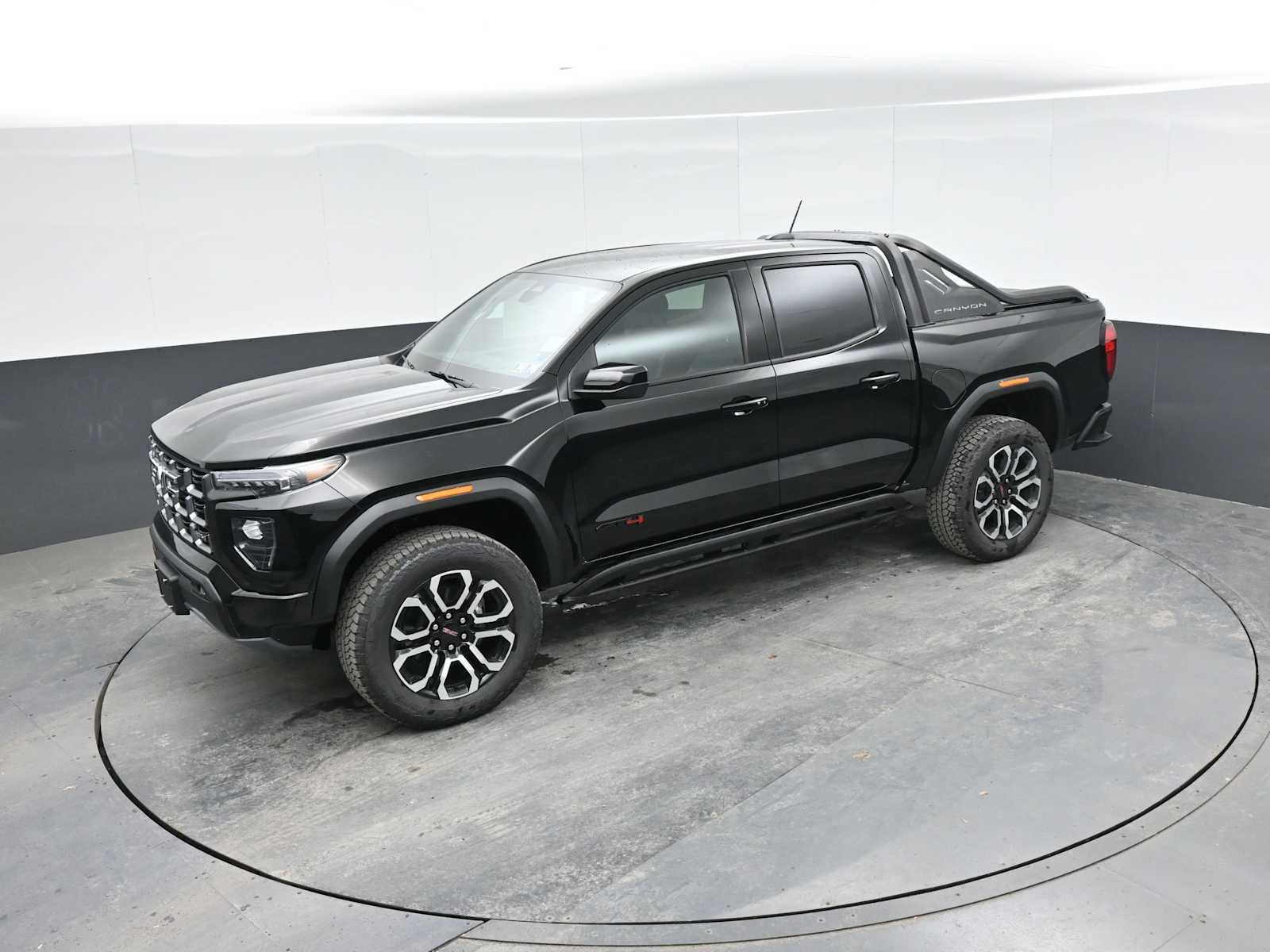 New 2025 GMC Canyon AT4 w/ Nightfall Edition image 30