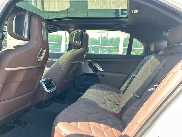 Used 2026 BMW 740i xDrive AWD/4WD image 23