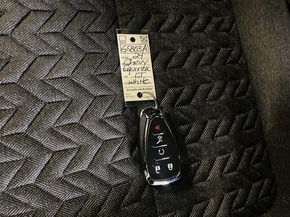 Used 2024 Chevrolet Equinox LT image 31