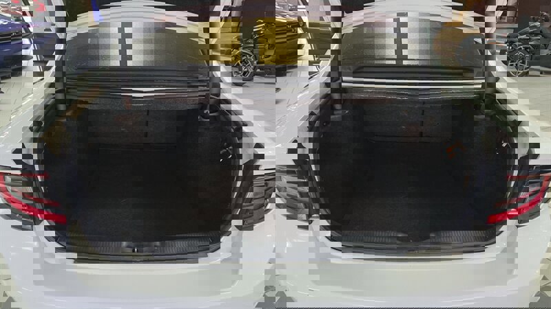 Used 2016 Dodge Charger SE w/ Sport Appearance Group image 26