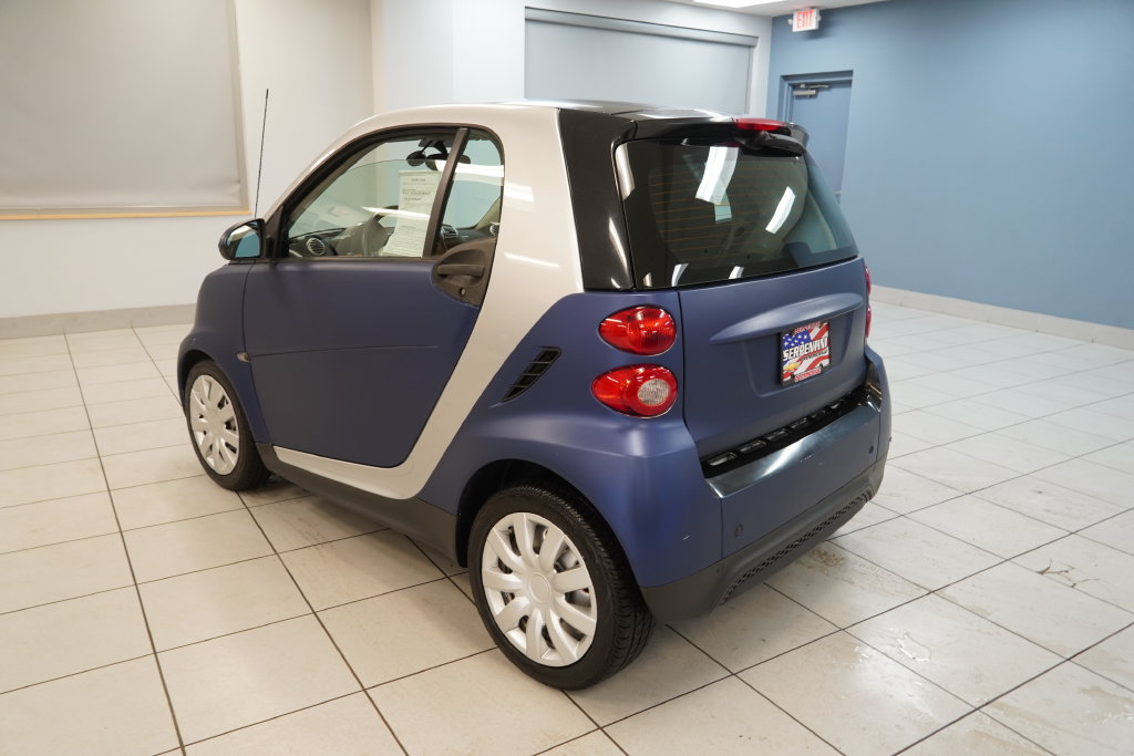 Used 2015 smart fortwo pure RWD image 4