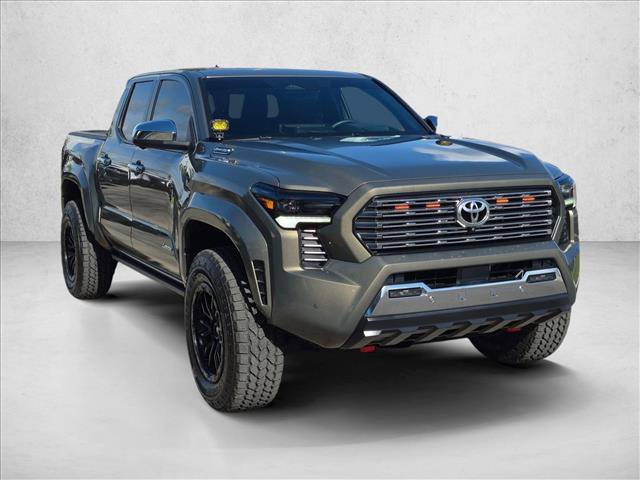 Used 2025 Toyota Tacoma Limited AWD/4WD image 3
