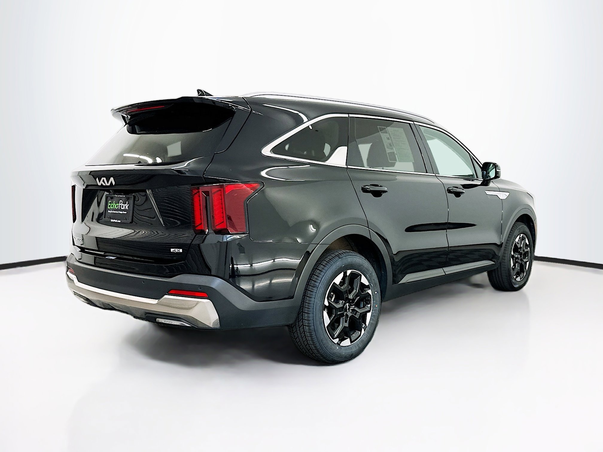 Used 2024 Kia Sorento S image 9