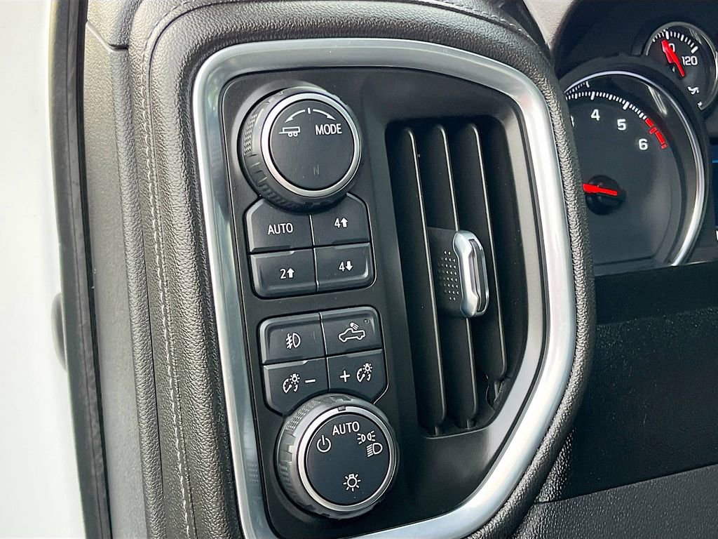 Used 2021 Chevrolet Silverado 1500 LT Trail Boss w/ Convenience Package II image 10