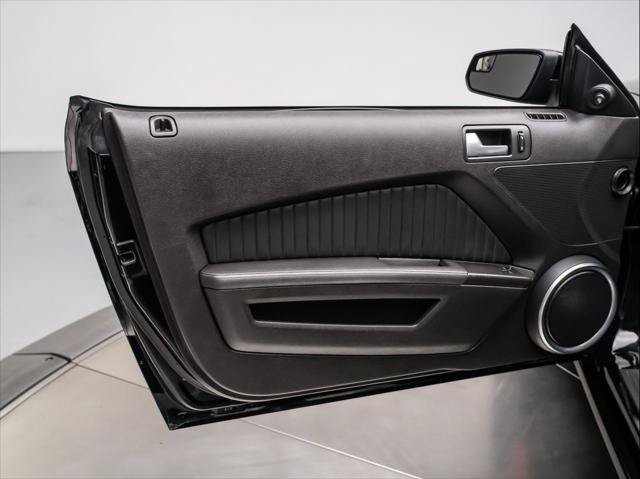 Used 2013 Ford Mustang Shelby GT500 RWD image 26