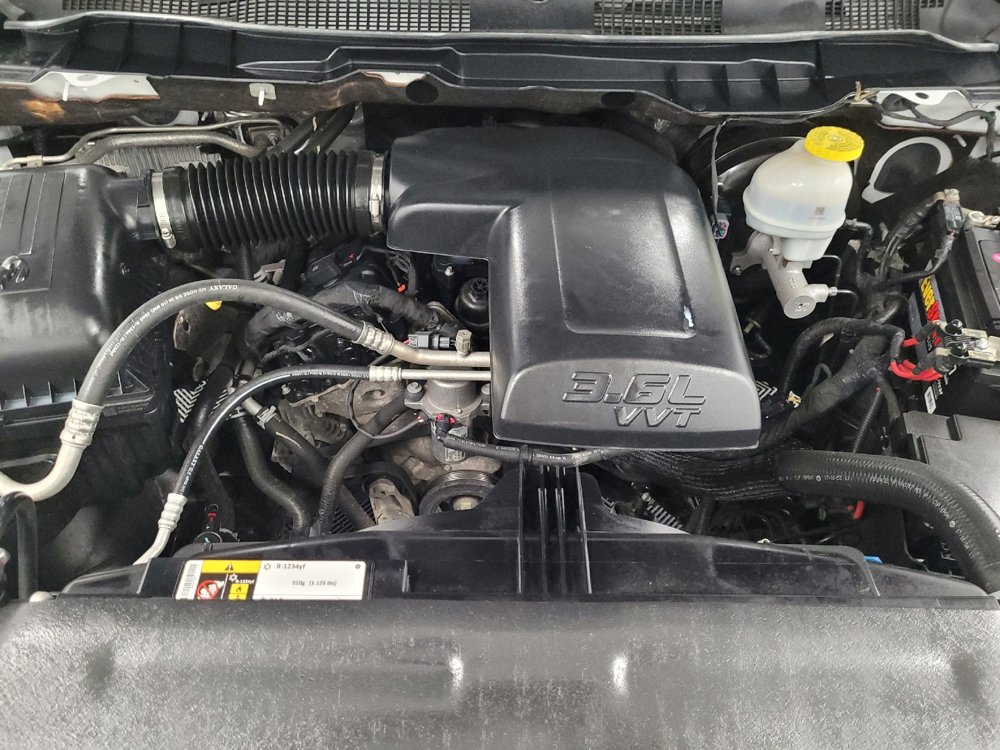 Used 2022 RAM 1500 Classic SLT image 30