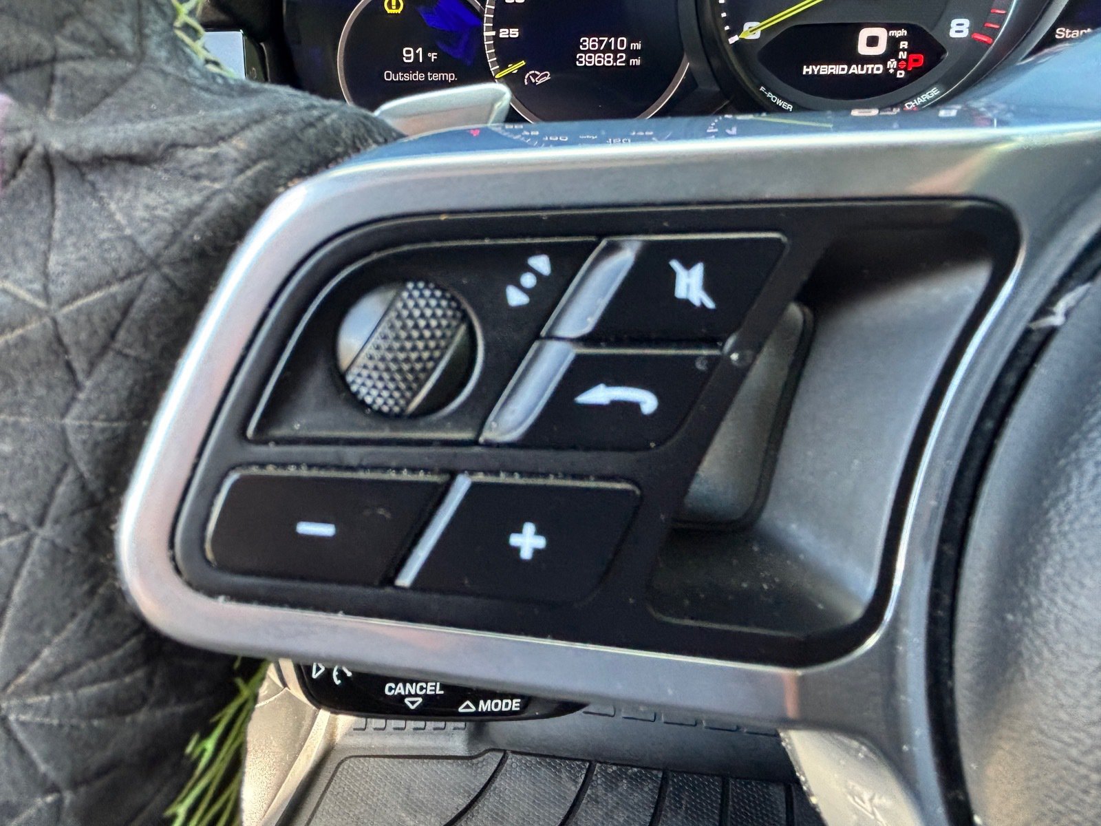 Used 2020 Porsche Cayenne E-Hybrid AWD/4WD image 22