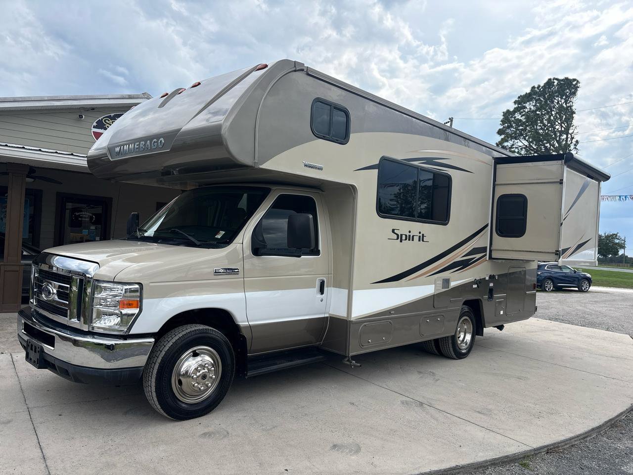 Used 2018 Ford E-350 and Econoline 350 Super Duty w/ Motorhome Prep Package