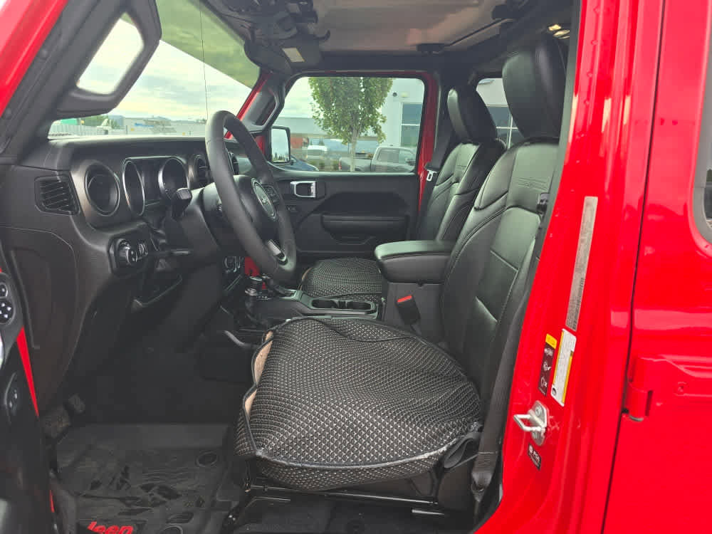 Used 2023 Jeep Gladiator Sport image 9