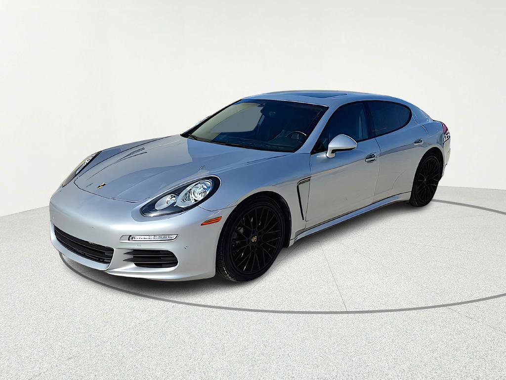 Used 2016 Porsche Panamera S image 2