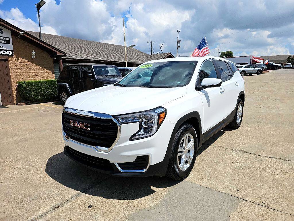 Used 2024 GMC Terrain SLE image 7