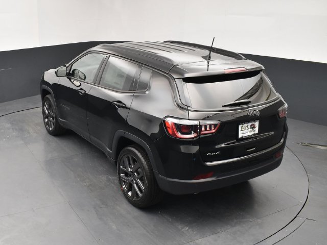 New 2026 Jeep Compass Limited AWD/4WD image 16