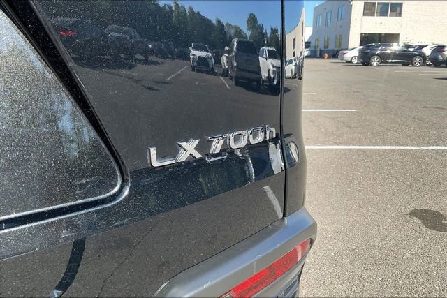 Used 2025 Lexus LX 700h Overtrail w/ Accessory Package (Z1) AWD/4WD image 24
