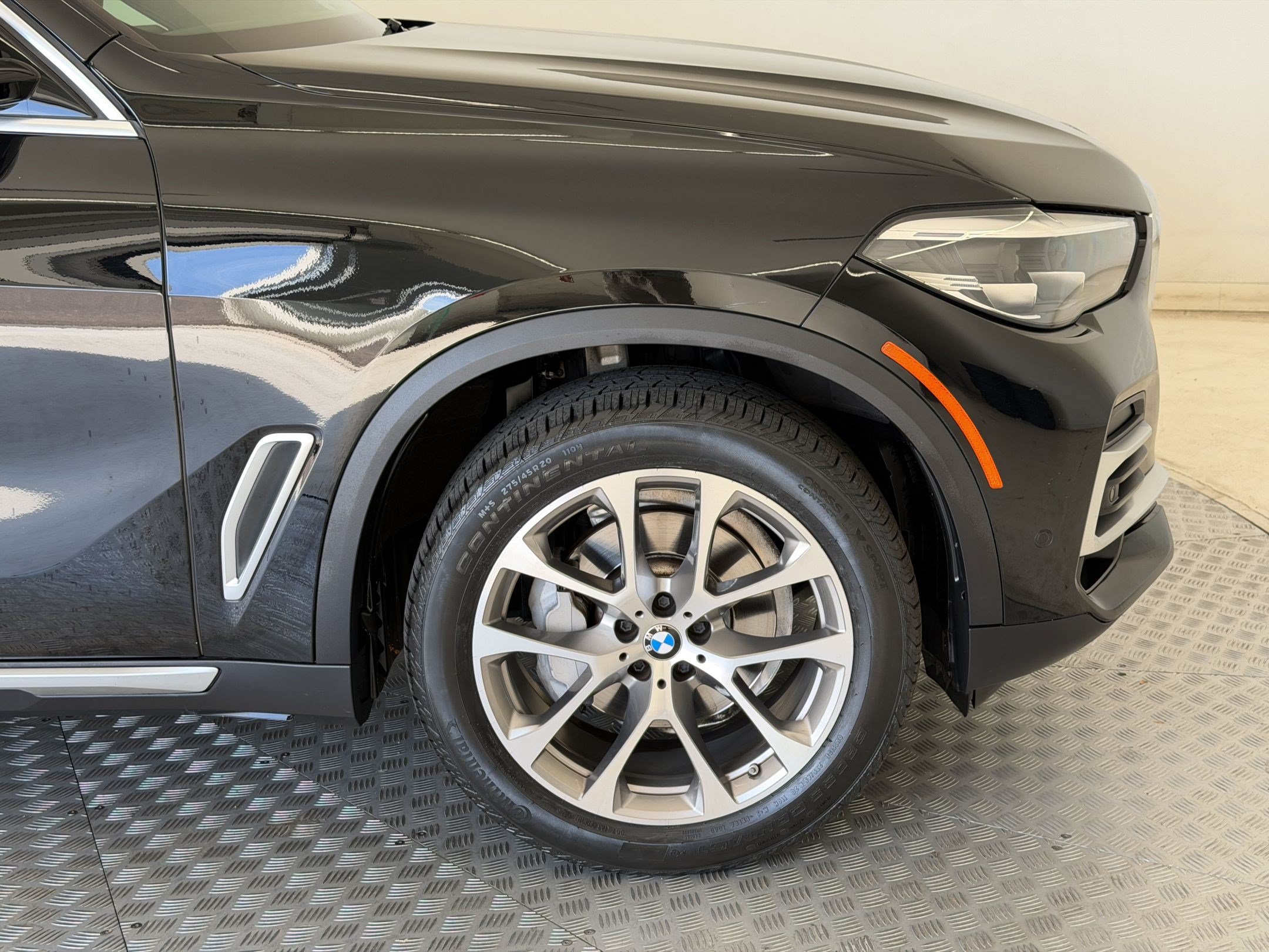 Used 2022 BMW X5 xDrive40i w/ Climate Comfort Package AWD/4WD image 13