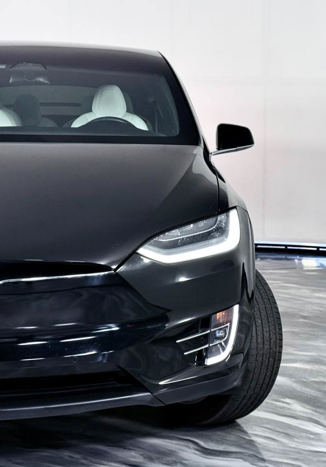 Used 2021 Tesla Model X Long Range AWD/4WD image 8