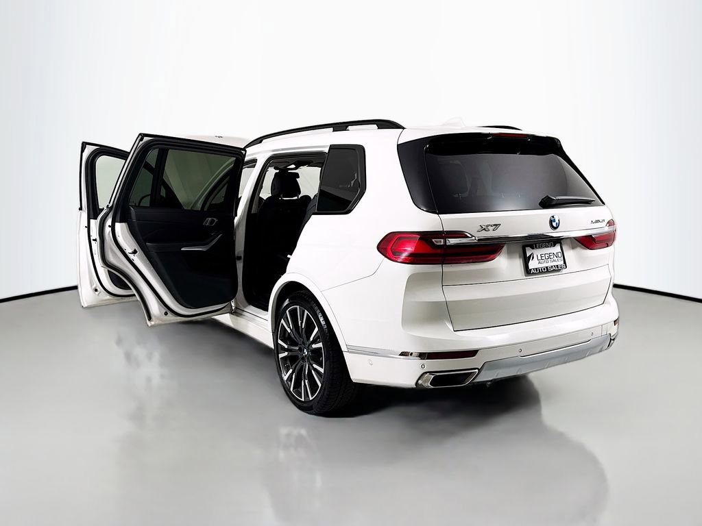 Used 2022 BMW X7 xDrive40i w/ Executive Package image 28