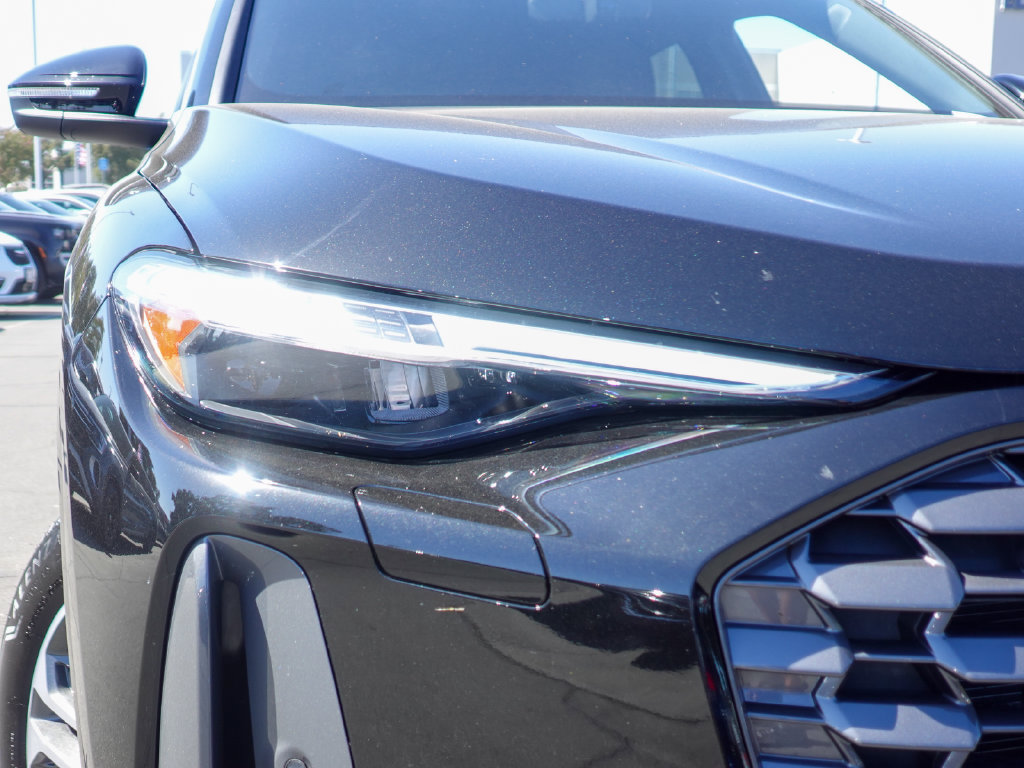 Used 2026 Audi Q5 Premium Plus w/ Premium Plus AWD/4WD image 4